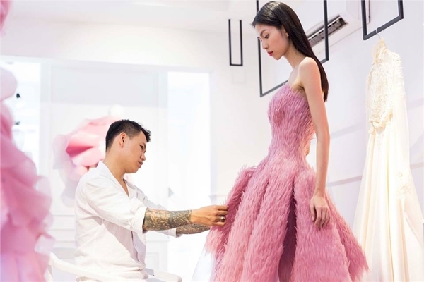 Những căn bệnh nghề nghiệp sao Việt phải chịu đựng