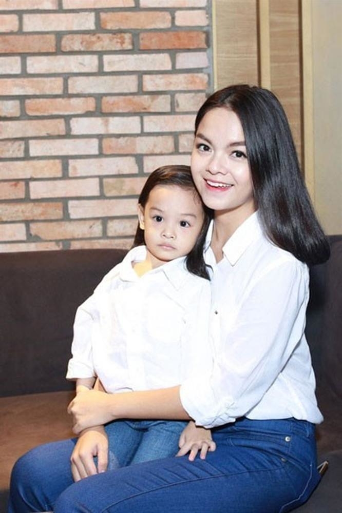 Những hoàng tử, công chúa nhà sao Việt nào nhập học năm nay?
