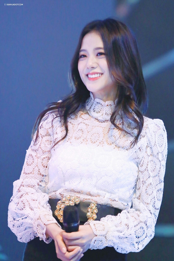 Những idol Kpop càng xinh trai đẹp gái lại càng dở hơi