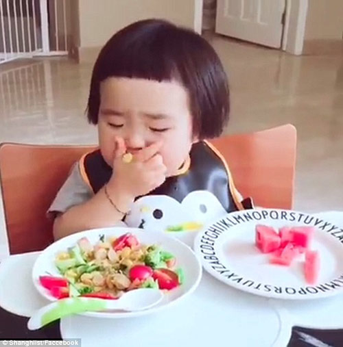 Những kỹ năng vàng cho bậc cha mẹ khi con trẻ bị hóc dị vật