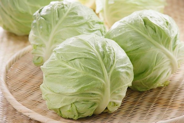 Những loại rau củ quả nên và không nên nấu chín trước khi ăn