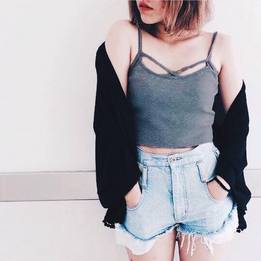 Những mẫu áo croptop đẹp cho bạn gái dù ngực to hay nhỏ