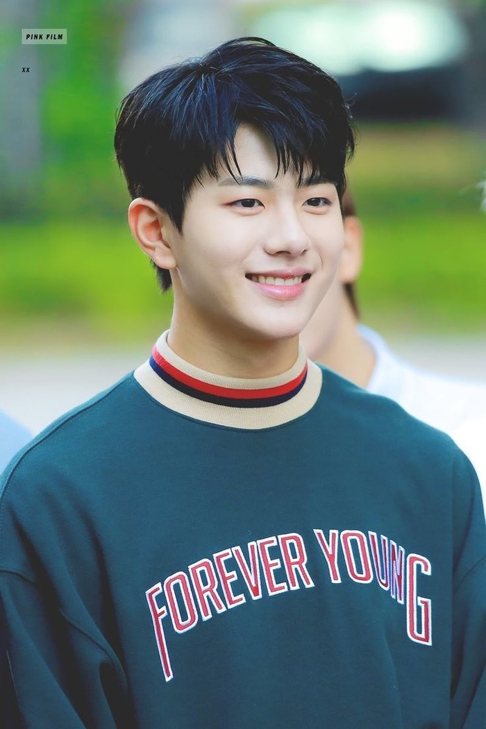 Những mỹ nam sinh năm 2000 của Kpop