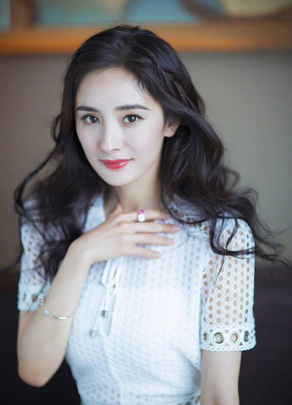 Những mỹ nhân sinh ra để đốn gục trái tim dàn nam thần hàng đầu Cbiz