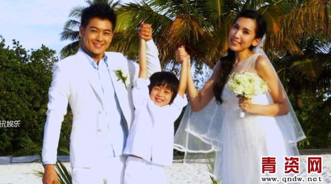 Những nhóc tì nhà sao may mắn khi được dự đám cưới chính bố mẹ mình