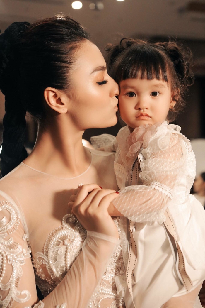 Những sao Việt phải ngậm đắng nuốt cay khi yêu đàn ông đã có vợ