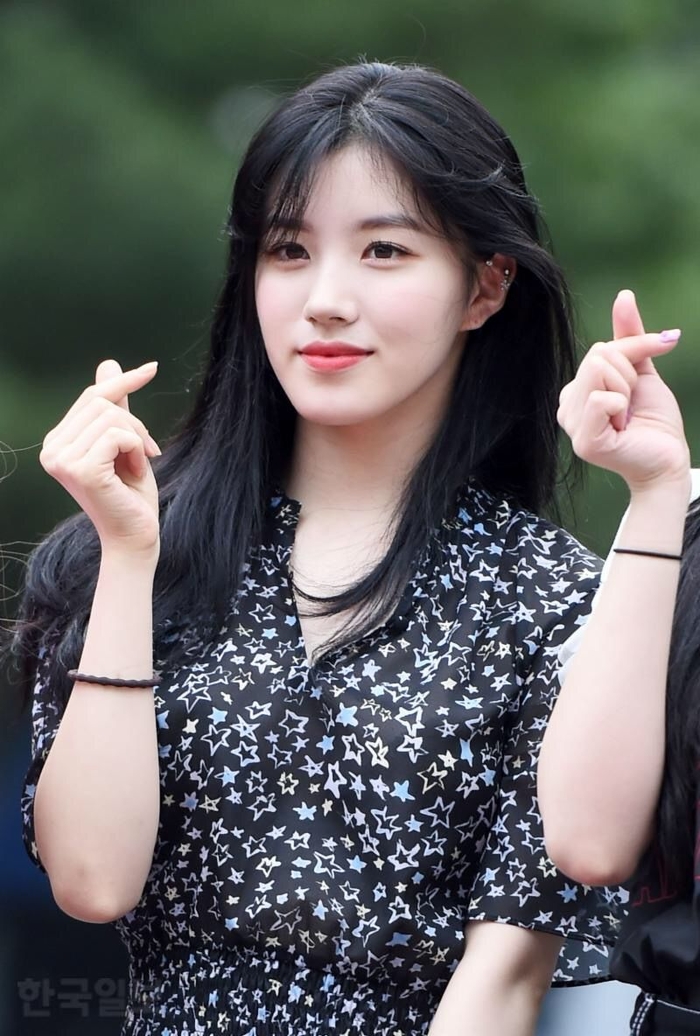 Những thần tượng nữ xinh đẹp sinh năm 2000 của Kpop