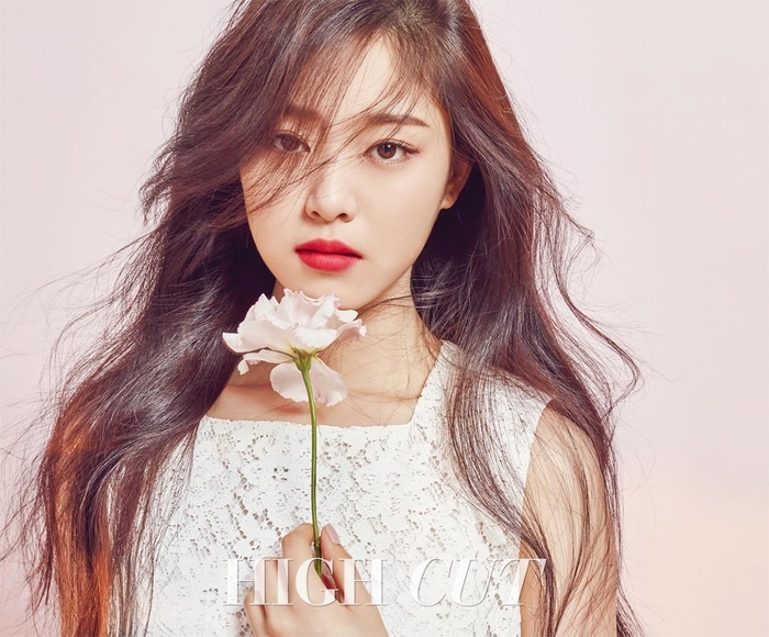 Những thần tượng nữ xinh đẹp sinh năm 2000 của Kpop