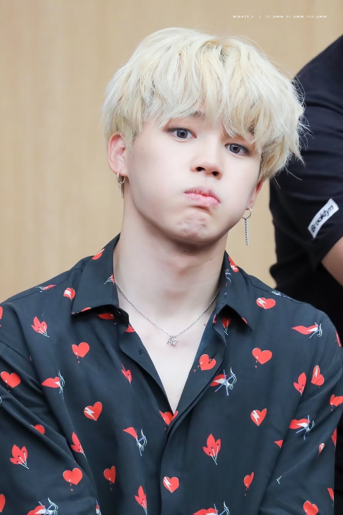 Những trai xinh gái đẹp lầy lội nhất nhì Kpop