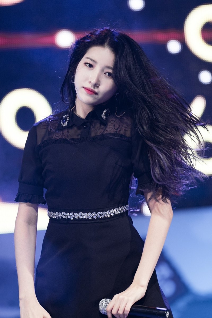 Những trưởng nhóm thiếu tài năng bị coi là mờ nhạt nhất Kpop