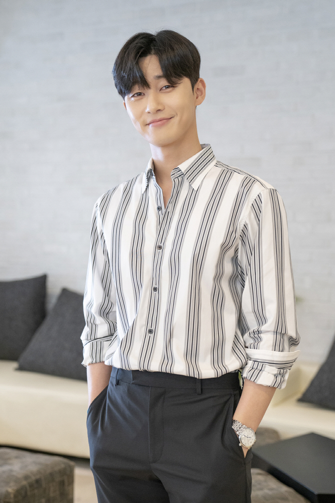 Park Seo Joon chia sẻ về Park Min Young và tin đồn hẹn hò