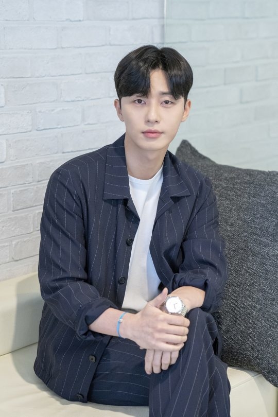 Park Seo Joon chia sẻ về Park Min Young và tin đồn hẹn hò