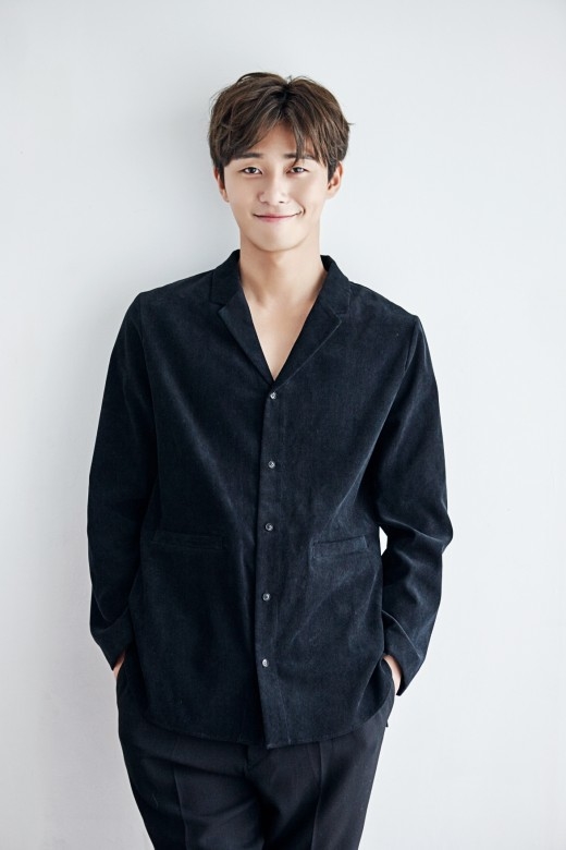 Park Seo Joon chia sẻ về Park Min Young và tin đồn hẹn hò