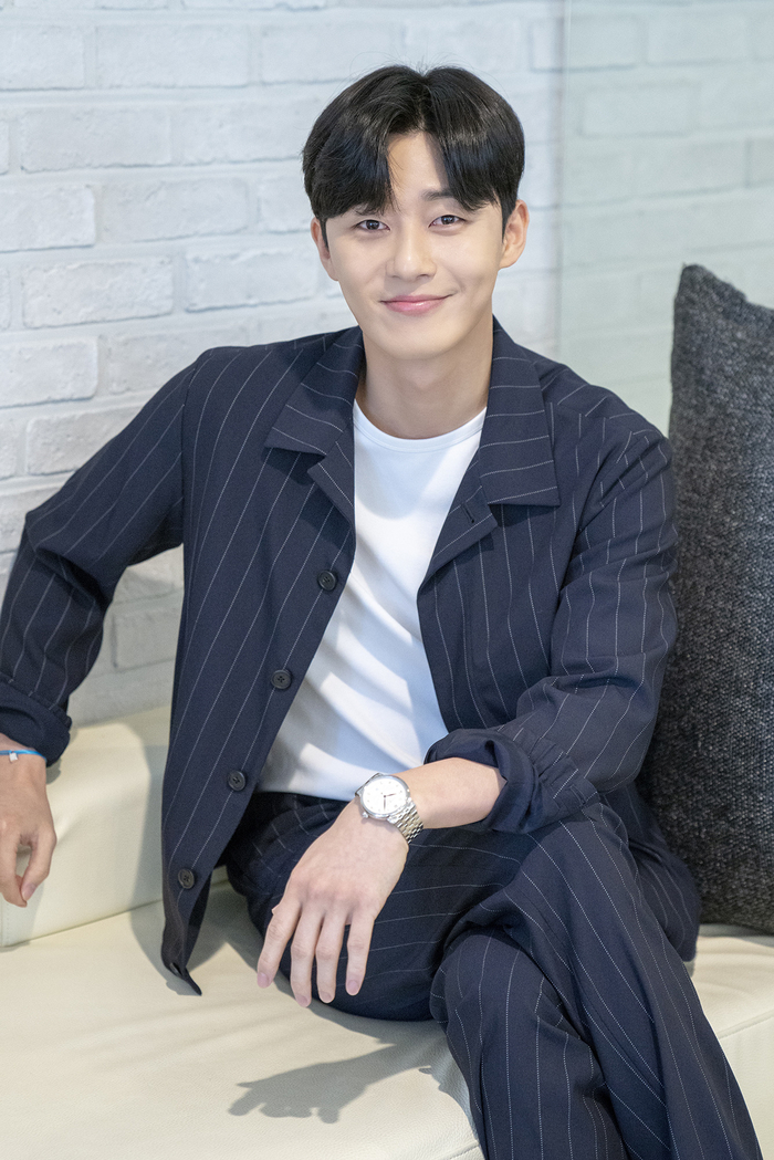 Park Seo Joon chia sẻ về Park Min Young và tin đồn hẹn hò