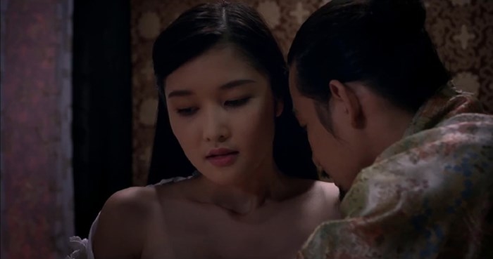 Phản ứng của công chúng khi các nàng Hậu Việt đóng cảnh nóng