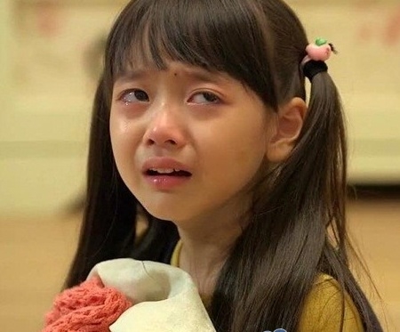 Rớt nước mắt trước trang nhật kí của cô bé lớp 5 vì chuyện gia đình
