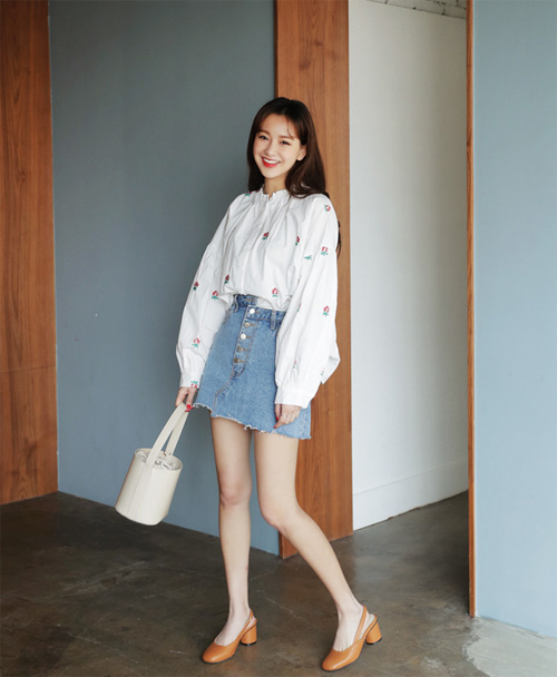 Sắm ngay những kiểu áo đơn giản đạt chuẩn ĐẸP - SANG như Thư ký Kim