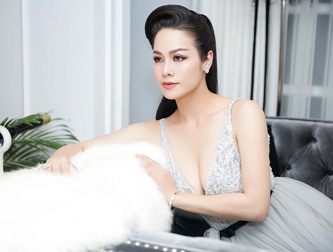 Sao việt sau khi lấy chồng, sinh con: người được khen, kẻ bị chê
