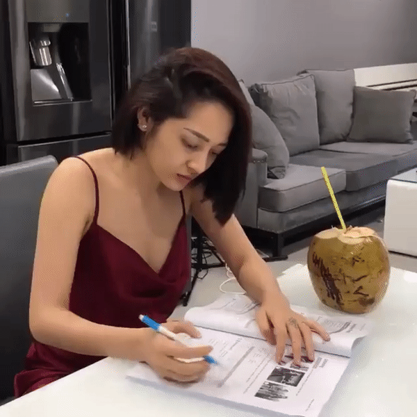 Sao Việt tuần qua: Bảo Anh xéo xắt, Sơn Tùng mừng sinh nhật