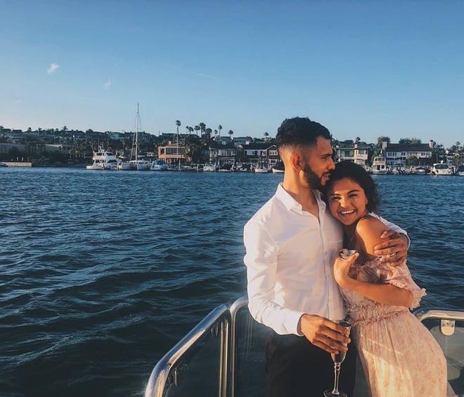 Selena Gomez xuất hiện cùng bạn trai tin đồn giống Brooklyn Beckham