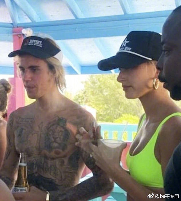 Sự thật ý nghĩa chiếc nhẫn cầu hôn của Justin Bieber