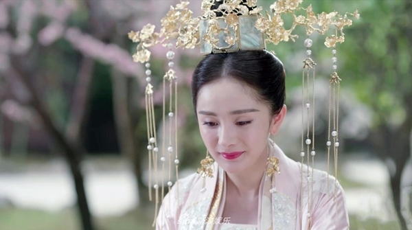 Tạo hình đẹp của Dương Mịch trong Phù Dao hoàng hậu