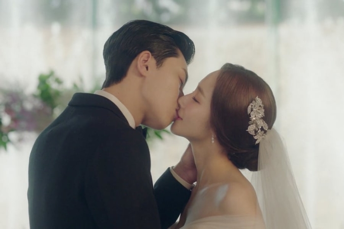 Thư ký Kim kết thúc viên mãn với đám cưới đẹp và rating tăng cao
