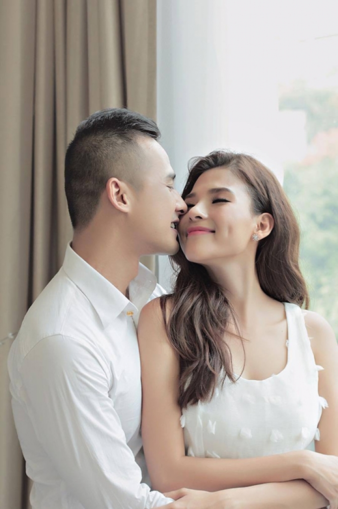 Tình yêu trong showbiz vẫn tồn tại, minh chứng là những cặp đôi này