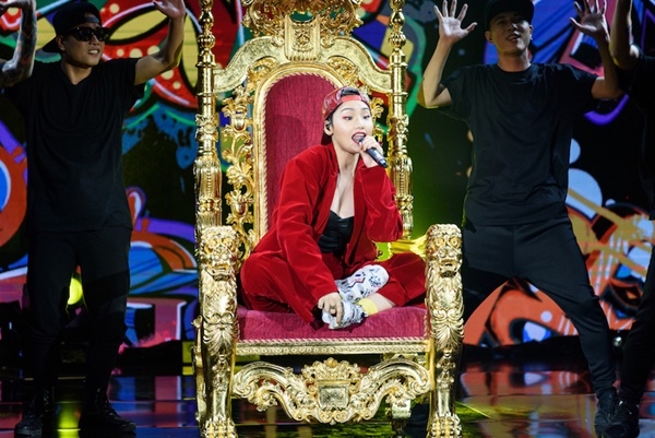 Top 5 sao nữ lầy lội bất chấp hình tượng nhất showbiz Việt