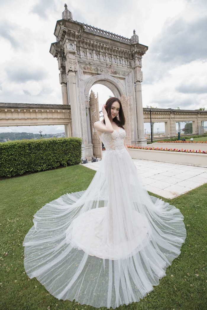 Trần Kiều Ân chưa lên xe hoa đã thành cô dâu hoàn mỹ