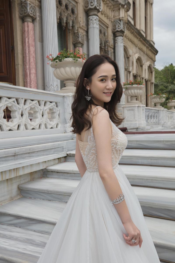 Trần Kiều Ân chưa lên xe hoa đã thành cô dâu hoàn mỹ