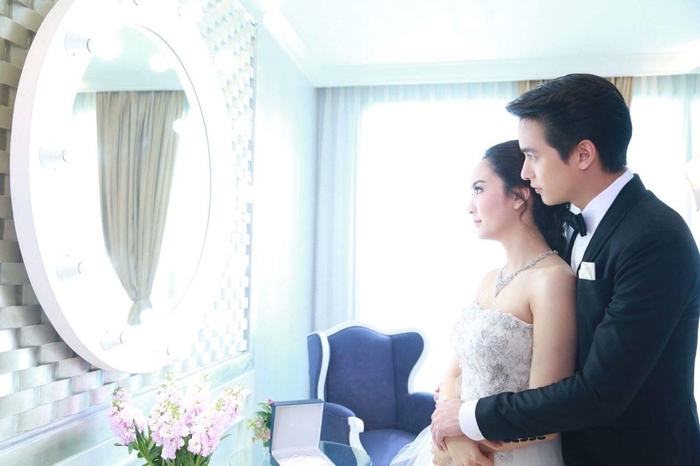 Cảnh đám cưới đẹp như mộng cực lãng mạn của cặp đôi Trò chơi tình ái