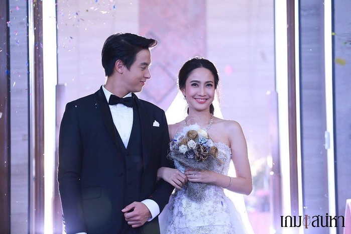 Cảnh đám cưới đẹp như mộng cực lãng mạn của cặp đôi Trò chơi tình ái