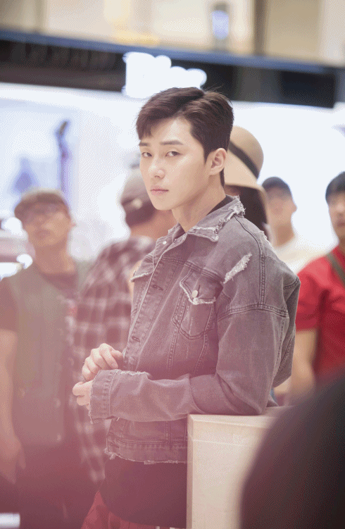 Quen ngay pho chu tich, hay nhin xem Park seo joon lay loi nhu the nay day