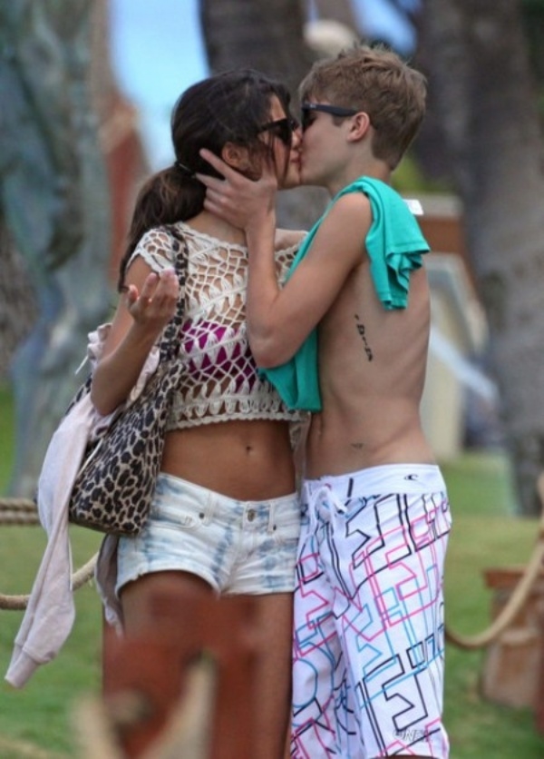 Từng là fan hâm mộ cặp đôi Justin - Selena giờ Hailey lại là hôn thê