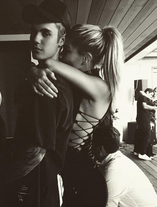 Từng là fan hâm mộ cặp đôi Justin - Selena giờ Hailey lại là hôn thê
