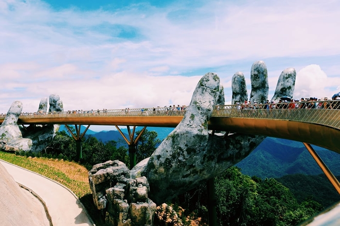 Những thông tin thú vị về cây Cầu Vàng Đà Nẵng
