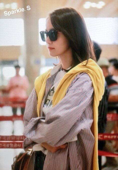 Yoona diện nguyên cây đồ hiệu ra sân bay