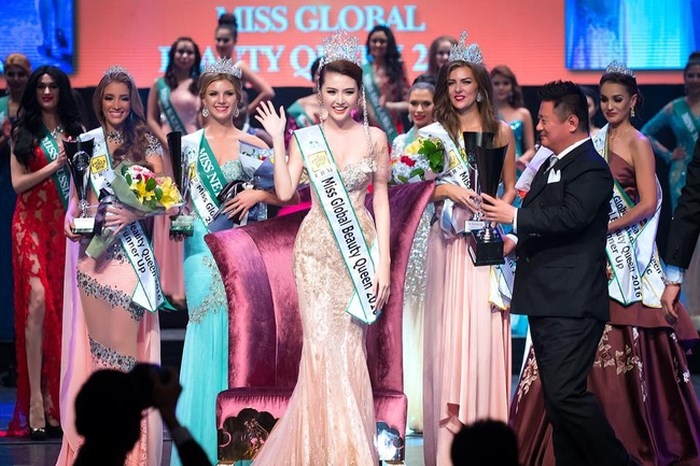 Showbiz Việt với hàng loạt Hoa hậu xuất thân từ nghề người mẫu