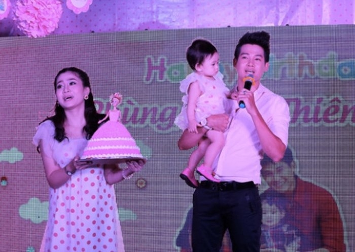 Những bà mẹ đơn thân đầy nghị lực trong showbiz Việt