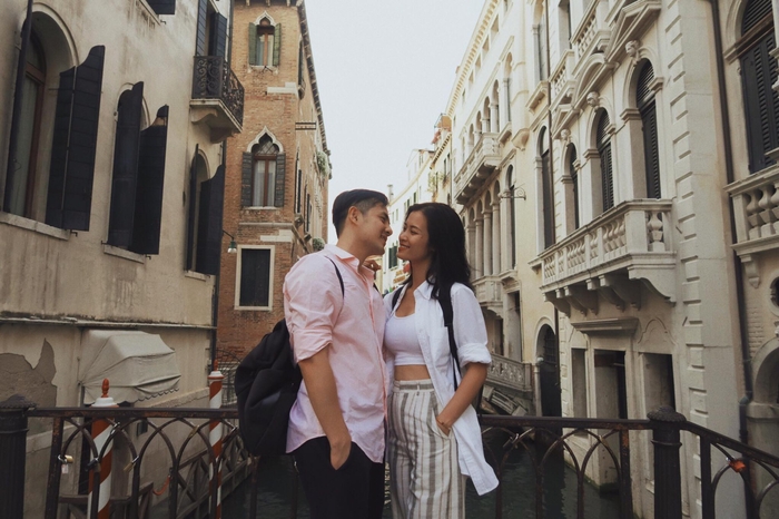 Dù đẹp đôi nhưng các cặp sao này vẫn khiến fan thất vọng vì chuyện này