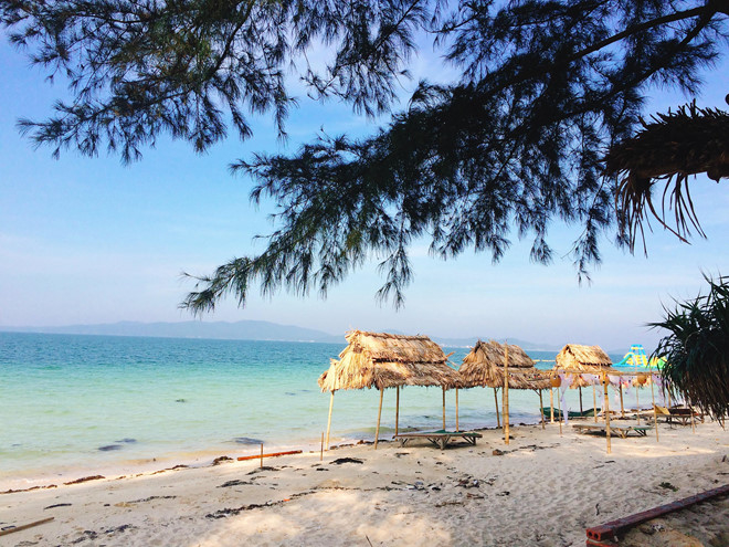 5 bãi biển miền Bắc đẹp như thiên đường, không đi phí cả thanh xuân