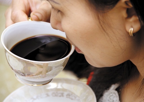 6 lý do khiến răng của bạn ngày một xấu hơn, ố vàng hơn