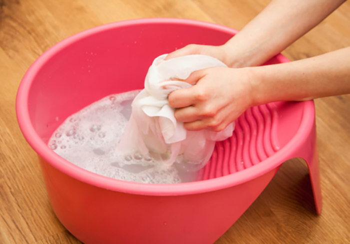 8 kẻ thù kề bên khiến da xấu và dễ nổi mụn mà chúng ta thường lơ là