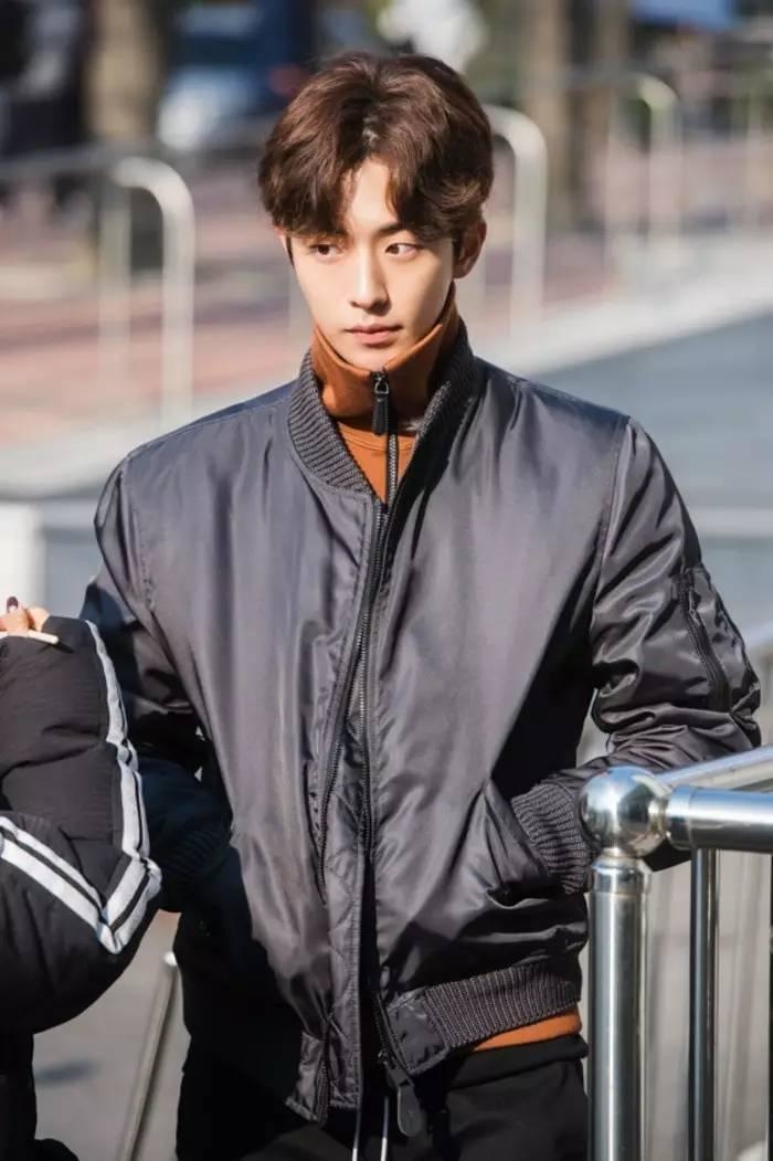 8 nam thần thế hệ mới của drama Hàn chỉ liếc mắt cũng gây thương nhớ