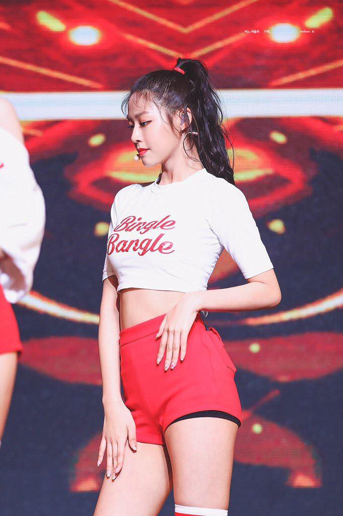 9 idol Hàn được Knetz ưu ái đặt danh hiệu “quốc dân”