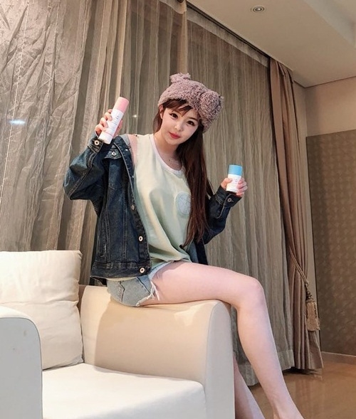 Ảnh hot sao Hàn tuần qua: Na Eun khoe vẻ đẹp trong veo