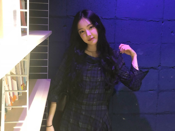 Ảnh hot sao Hàn tuần qua: Na Eun khoe vẻ đẹp trong veo