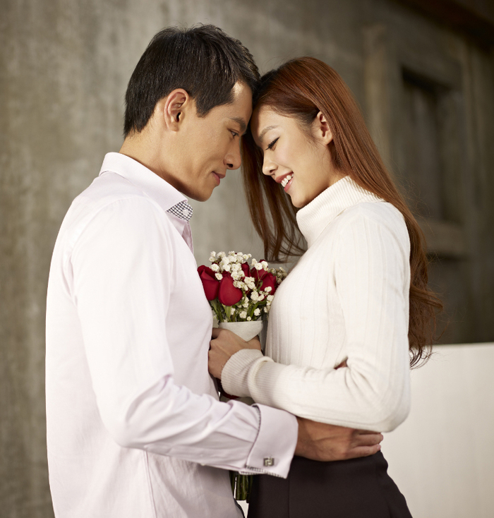 Bắt bài những kiểu ôm mà chàng muốn thay cho lời nói anh yêu em