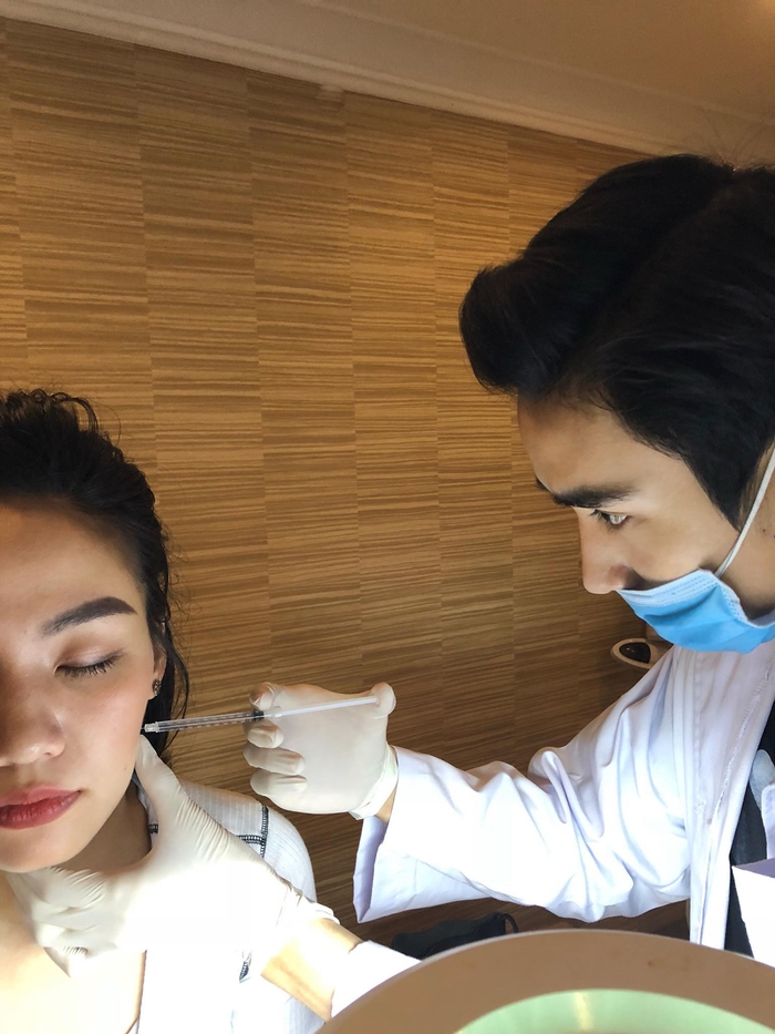 Anh chàng bác sĩ Sài Gòn sở hữu nhan sắc và chiều cao cực phẩm